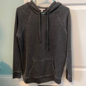 🥰3/10 tops: AE grey hoodie